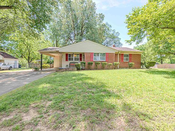2nd image of 1385 Carol Dr