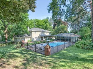 2975 Witby Dr, Eagan, MN 55121