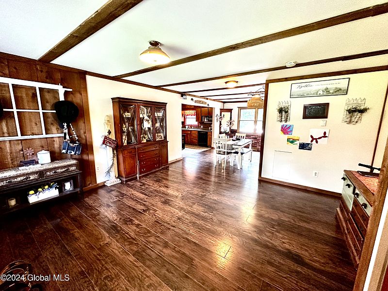 4th image of 49 Taylor Woods Road