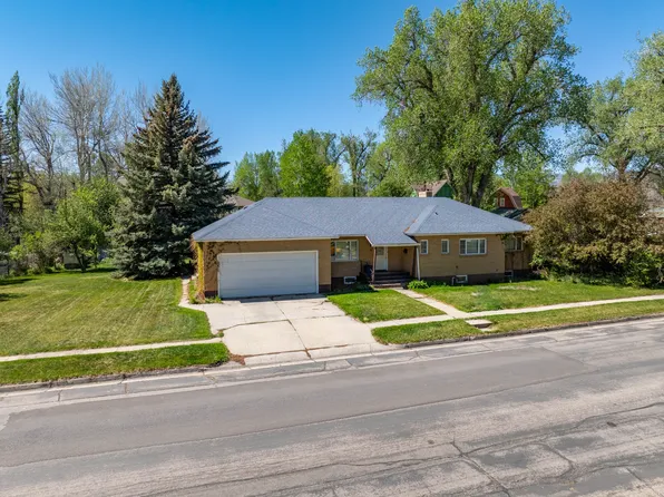 275 Cascade St, Lander, WY 82520