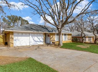 1904 Windlea Dr, Euless, TX 76040