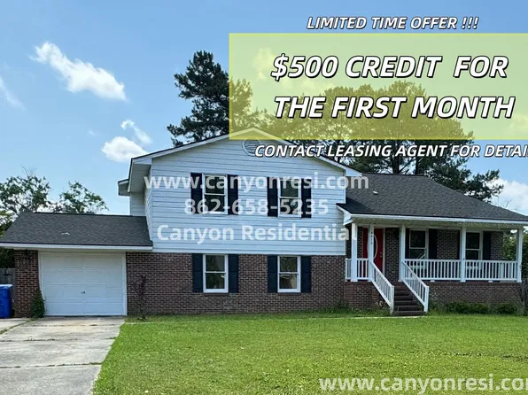 6615 Burgenfield Dr, Fayetteville, NC 28314