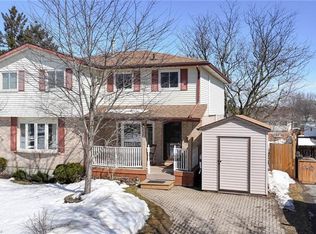 378 B Cornerbrook Pl, Waterloo, ON N2V1M3