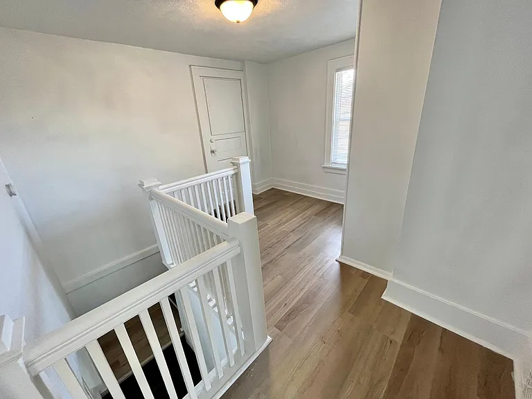 425 Birdsell St — Photo 12