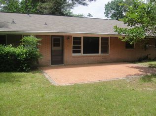 211 Bennett Cir, Carrollton, GA 30117