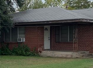 1416 Finfeather Rd, Bryan, TX 77803