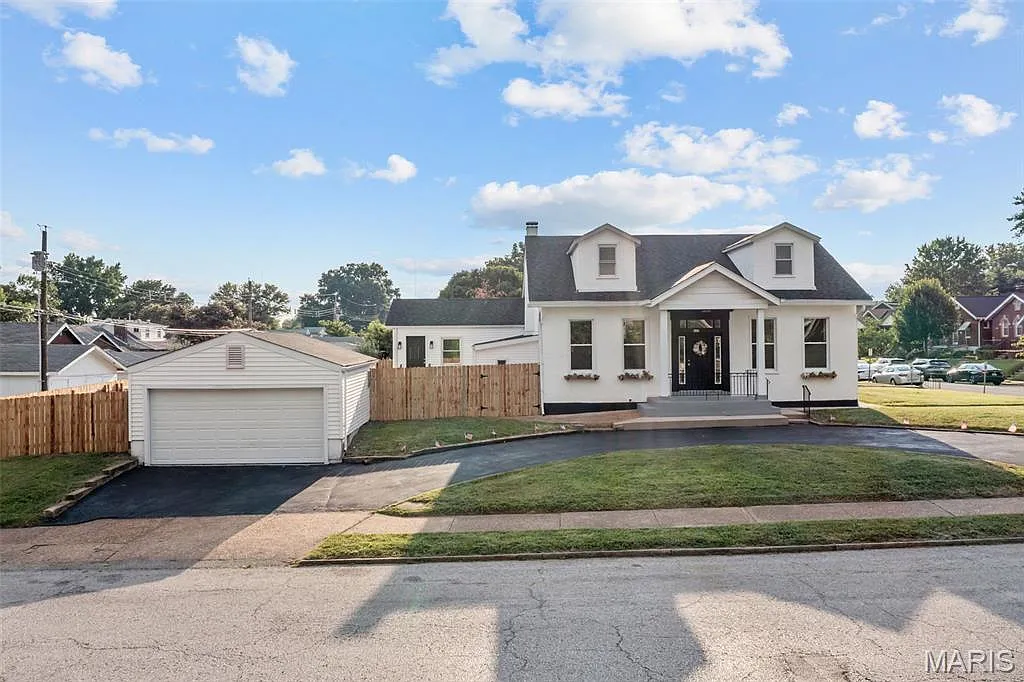 6403 Macklind Ave photo 1
