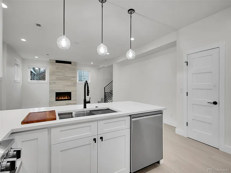 4640 W 39th Ave — Photo 6