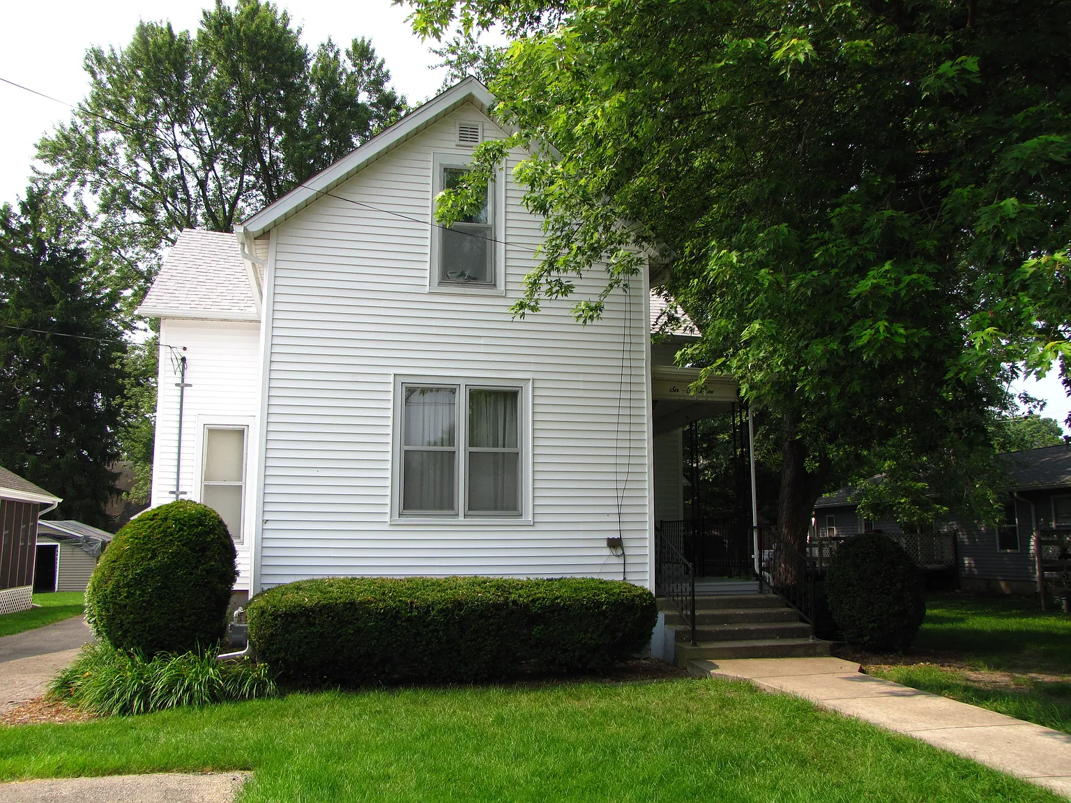 603 E Daggy St photo 1