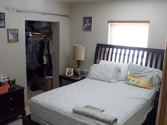 5th image of 940 SW 22nd Ave
