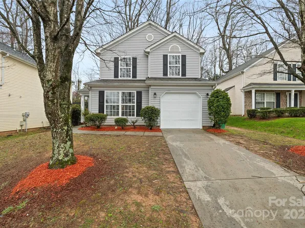3802 Brookchase Ln, Charlotte, NC 28205