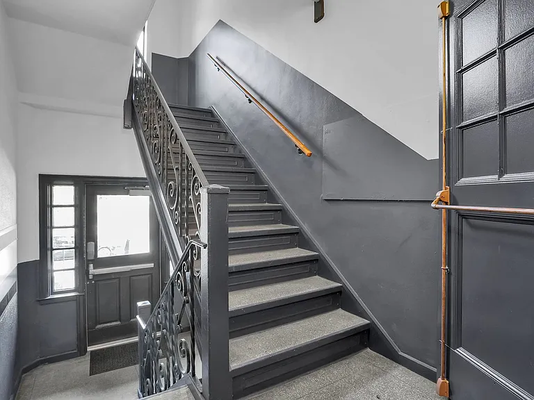 451 E Town St #106 — Photo 14