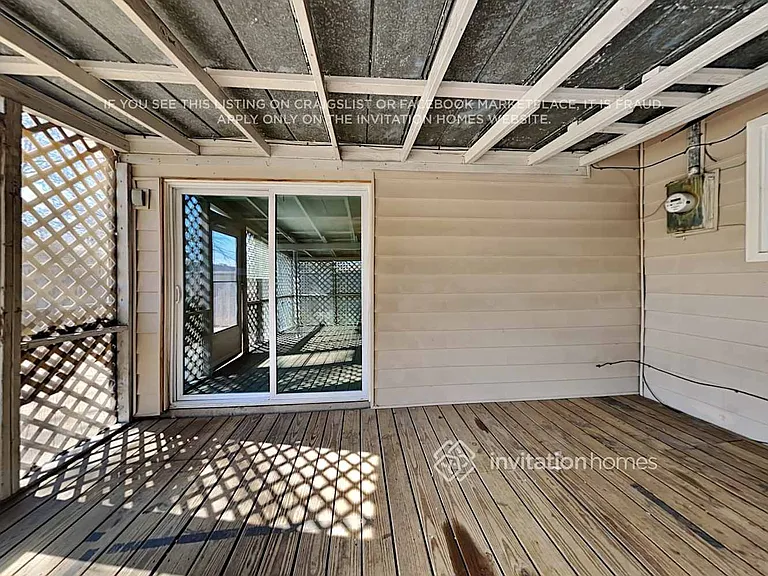 807 Woodleigh Dr — Photo 16