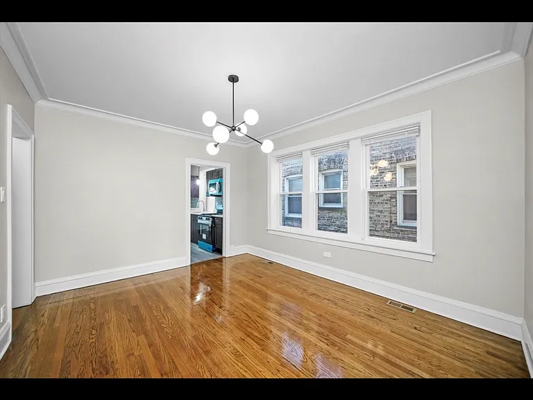 10219 S Racine Ave #L — Photo 4