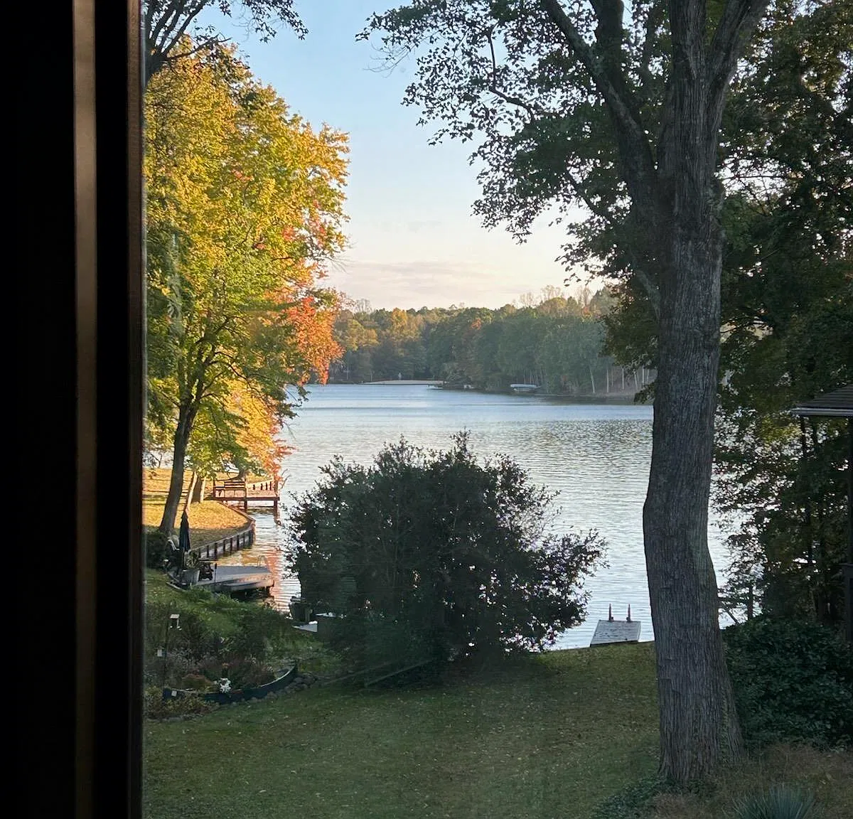 2 bed, 1.5 bath, 1272 sqft, $2,300 — Photo 1