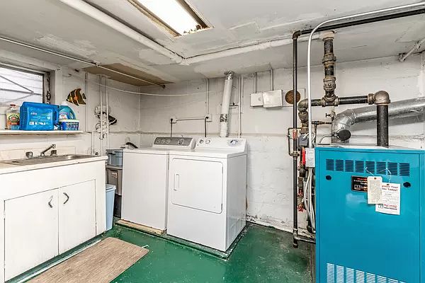 1st image of 6831 Nansen St