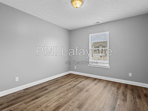 3rd image of 3954 Druze Ave