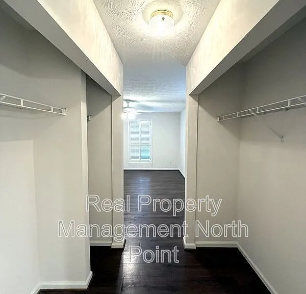 3513 Essex Ave — Photo 17
