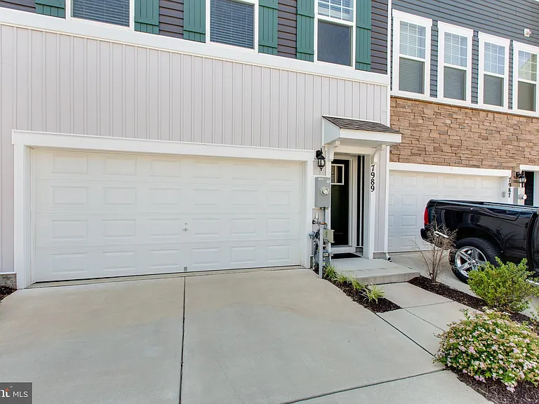 7989 Patterson Way — Photo 4