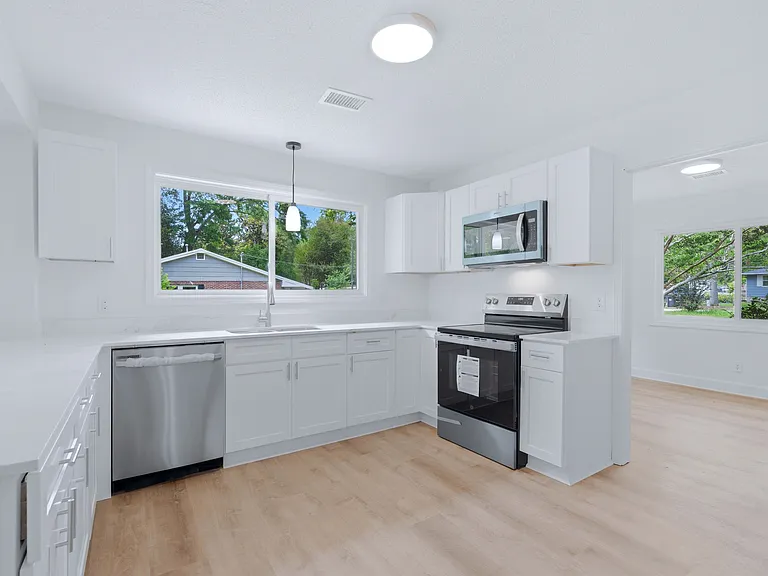 3302 Winn Dr — Photo 12