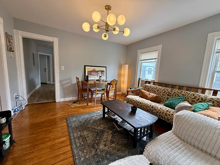 17 Amy St #3L — Photo 2