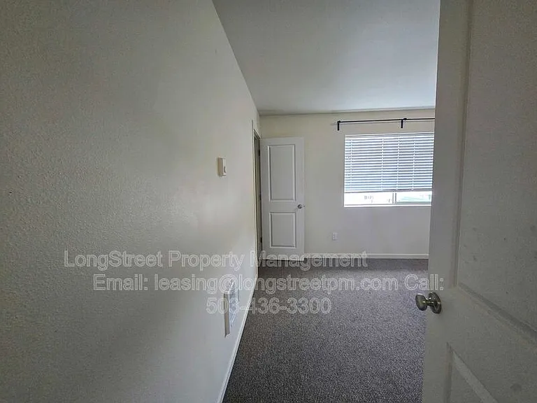 1806 College St — Photo 15