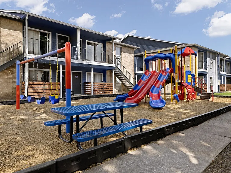 Solace Apartments — Photo 6