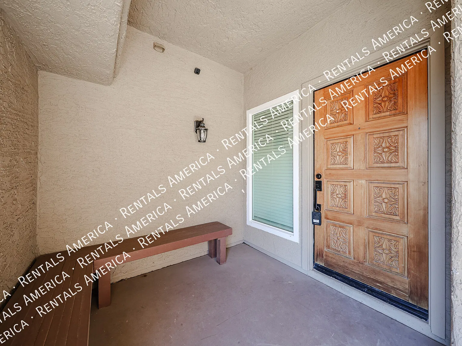 Beautiful 3 Bedroom - Ahwatukee - Available Now — Photo 3
