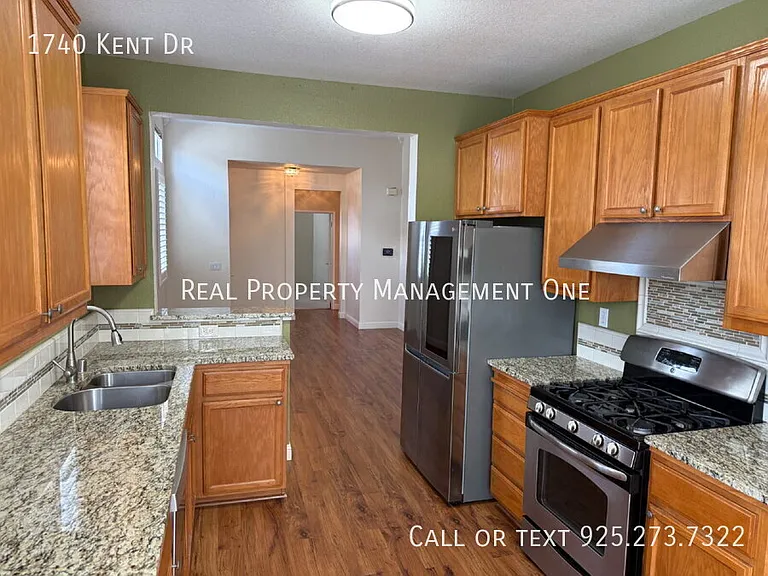 1740 Kent Dr — Photo 7