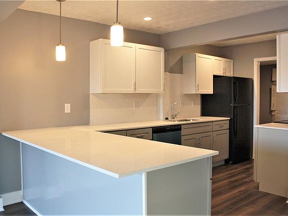 3rd image of 7403 Country Brook Dr
