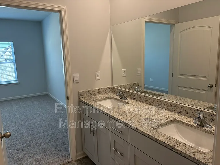 265 Kipling Dr — Photo 16