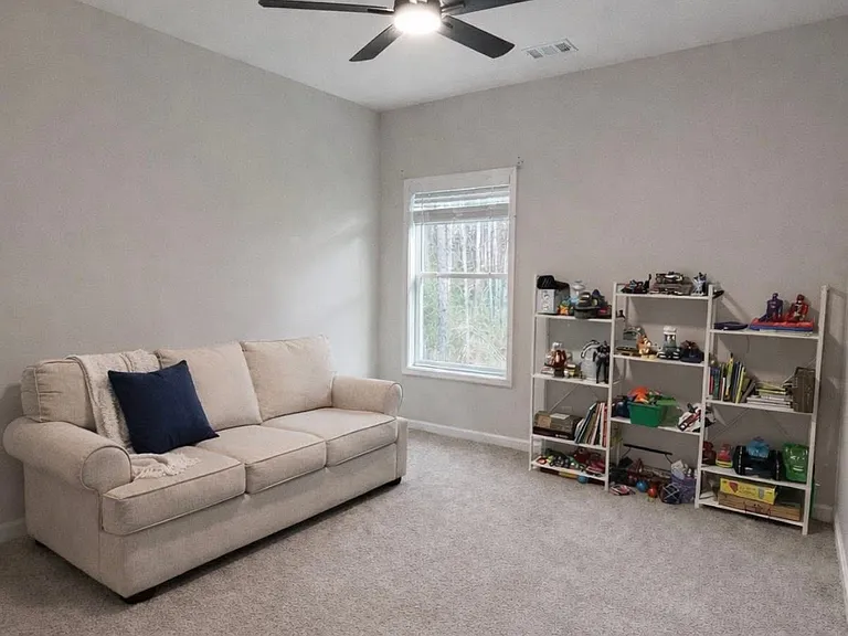 101 Fenwick Manor Dr — Photo 9