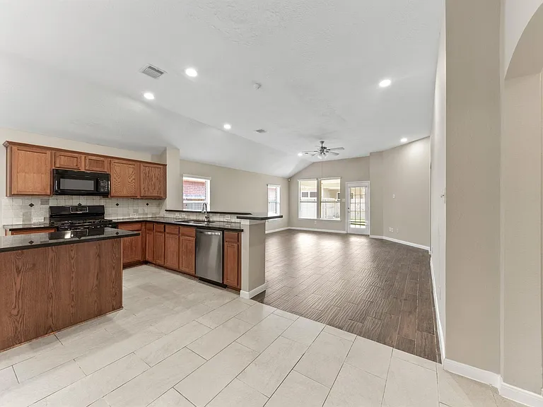 731 Pickett Hill Ln — Photo 8