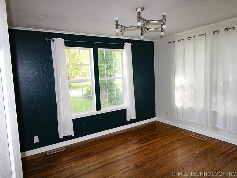 5510 S Owasso Ave — Photo 6