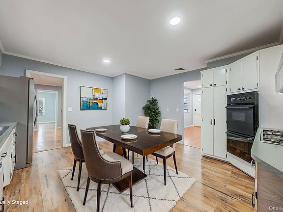 5th image of 36 Maple Lane