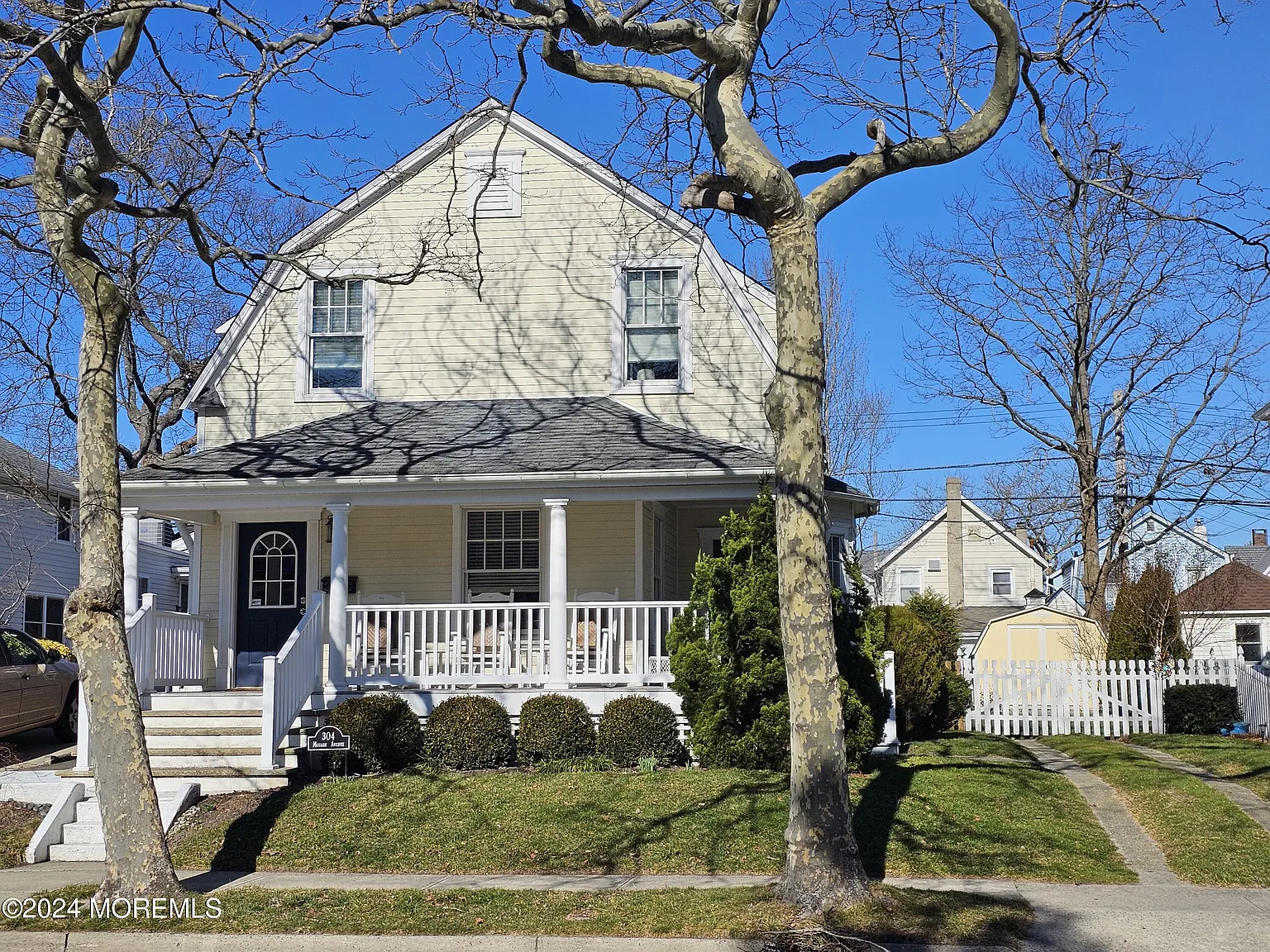 304 McCabe Ave photo 1