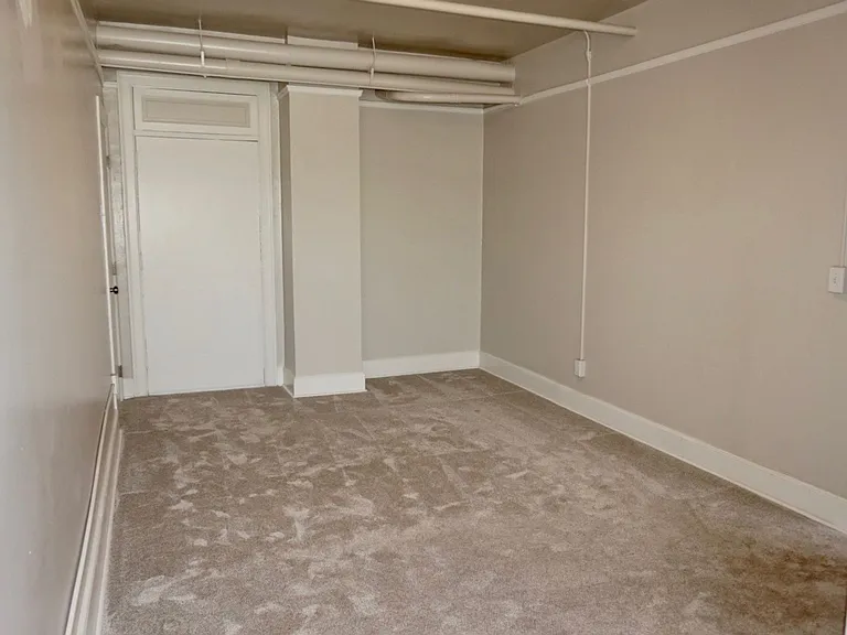 301 Main St — Photo 13