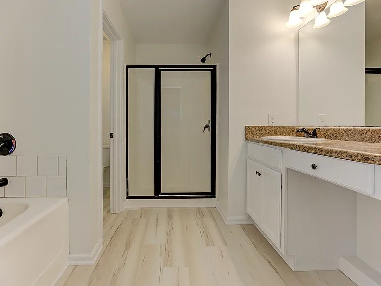 605 Summit Point #A — Photo 26