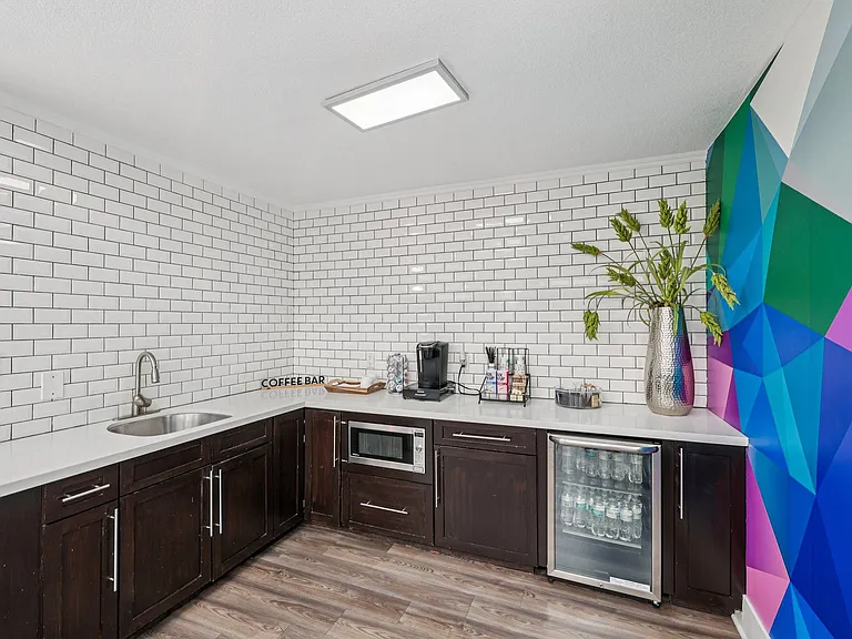 The Bristol at Sunset Apartment Homes — Photo 12