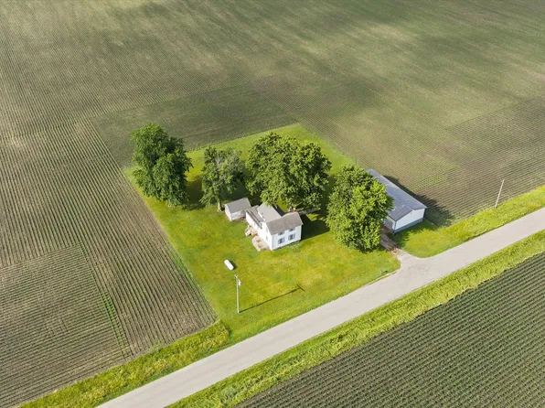 754 N 14th Rd, Streator, IL 61364