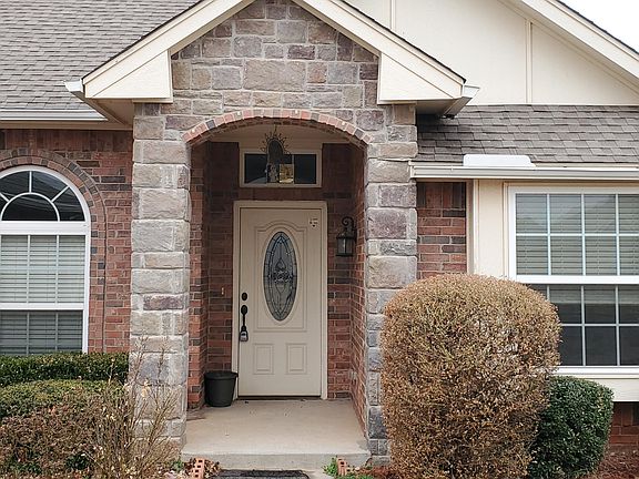 2nd image of 16113 Juliet Dr