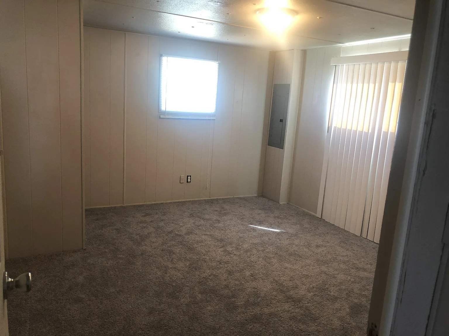 1 bed, 700 sqft, $1,050 — Photo 3