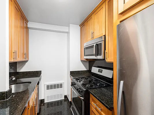 Rented by GoodRock Realty | media 16