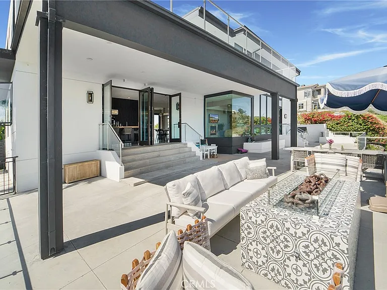 875 Avenida Salvador — Photo 28