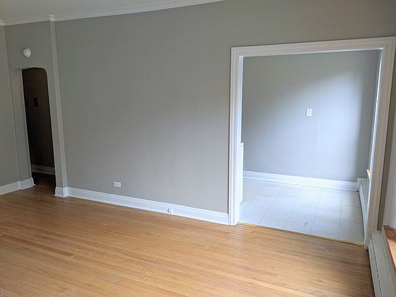 4th image of 1405 W Jarvis Ave #1FE