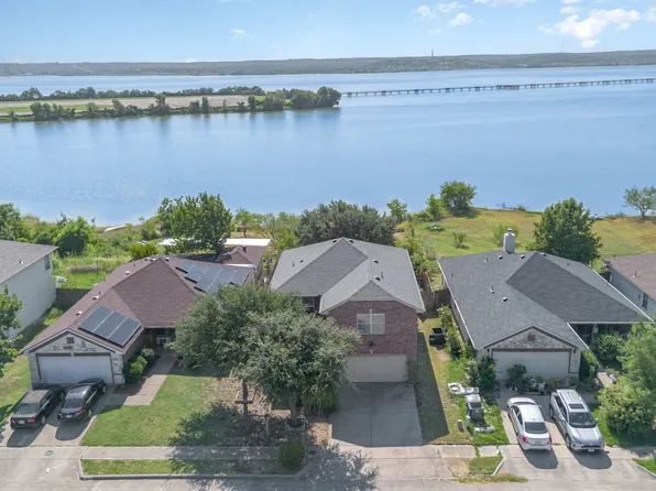 1614 Nina Dr, Grand Prairie, TX 75051