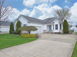 15412 Royal Oak Dr, Middlefield, OH 44062