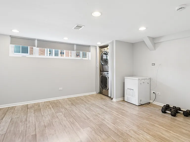 8058 W Lyons St #B — Photo 14