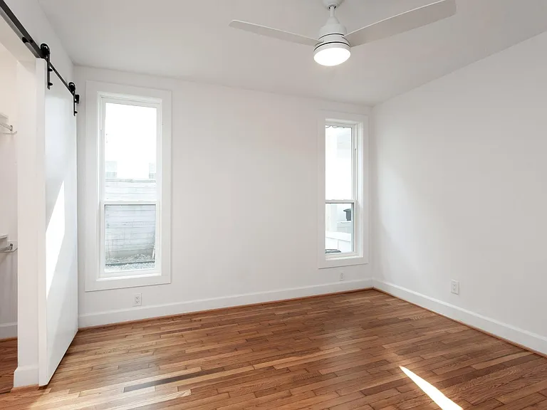 1834 Norcrest Dr — Photo 17