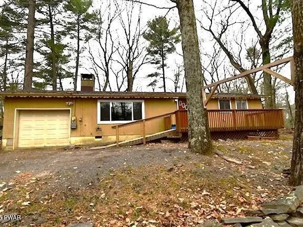 125 Deer Trl, Dingmans Ferry, PA 18328